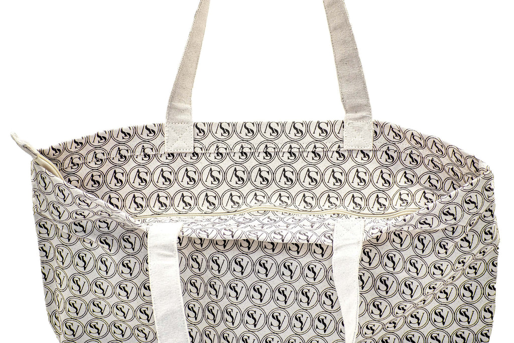 Glamour Grocery Shopper Bag in canvas with black handles and elegant typography, ideal for everyday shopping and eco-conscious fashion.